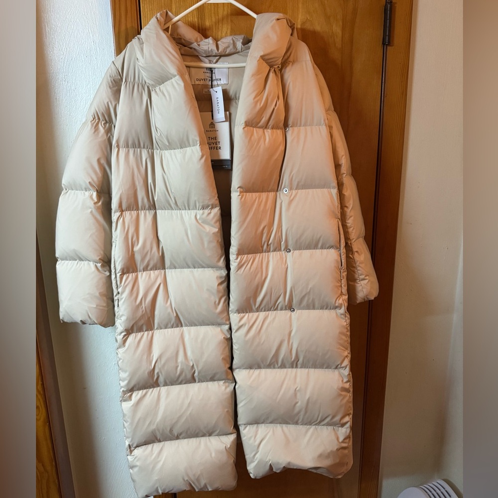 Aritzia Babaton Duvet Puffer Jacket